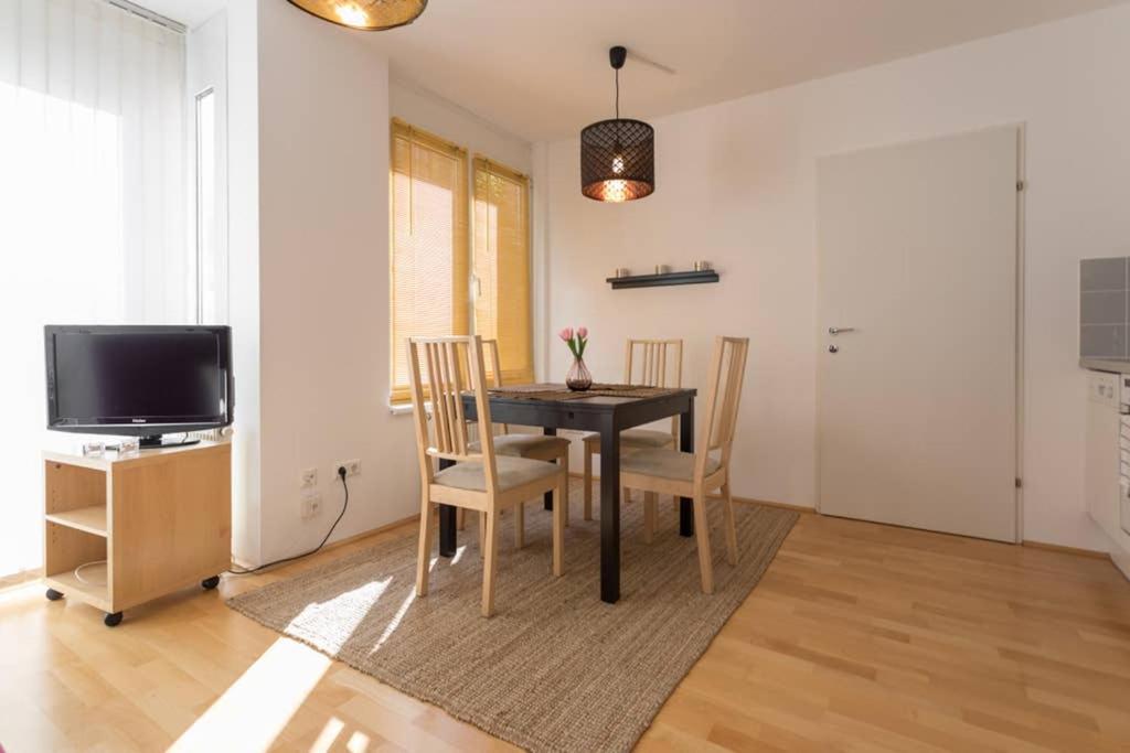 Bright Apartment In Hip & High Quality Neighborhood เวียนนา ภายนอก รูปภาพ