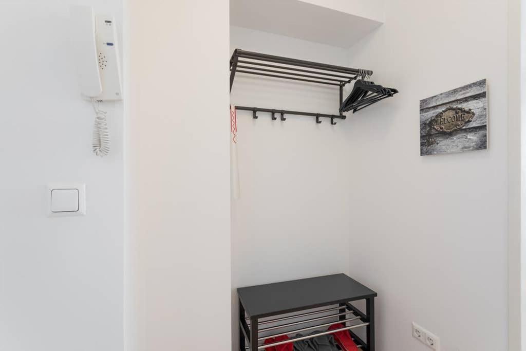 Bright Apartment In Hip & High Quality Neighborhood เวียนนา ภายนอก รูปภาพ